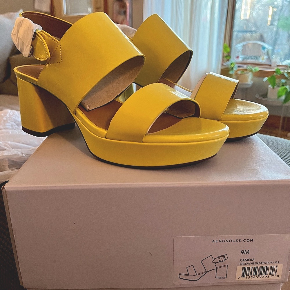 Aerosoles Camera Yellow Green sz 9